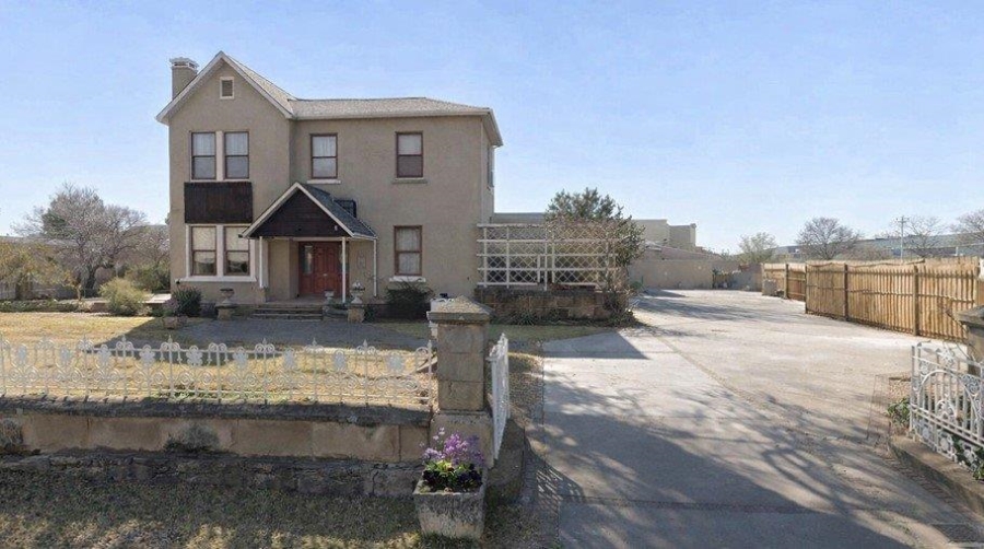 5 Bedroom Property for Sale in Kroonstad Central Free State